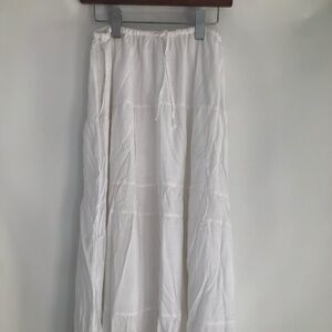 Hollister - White Flowy Skirt